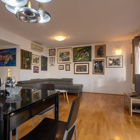 State Of Art, Balica Rat Dom wakacyjny