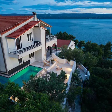 State Of Art, Balica Rat Dom wakacyjny Stanici